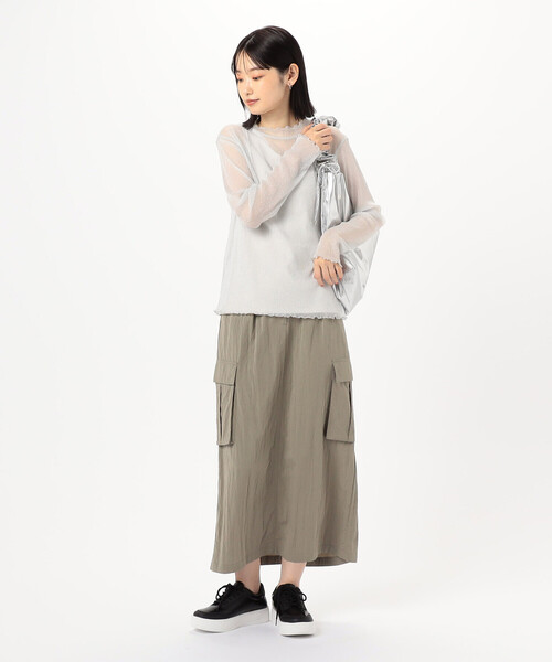 COMME CA ISM(コムサイズム)の「シアーラメ カットソー(長袖)(Tシャツ/カットソー・レディース・ブラック/ライトグレー・LARGE/MEDIUM)」の3枚目の写真