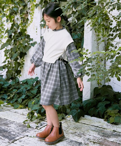 ikka（イッカ）の「ベストレイヤードドッキングワンピース（120~160cm）（ワンピース・キッズ・ライトベージュ/ブラック・150/140/130/120/160）」の3枚目の写真