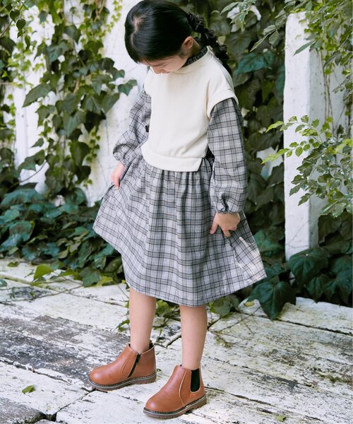 ikka（イッカ）の「ベストレイヤードドッキングワンピース（120~160cm）（ワンピース・キッズ・ライトベージュ/ブラック・150/140/130/120/160）」の5枚目の写真