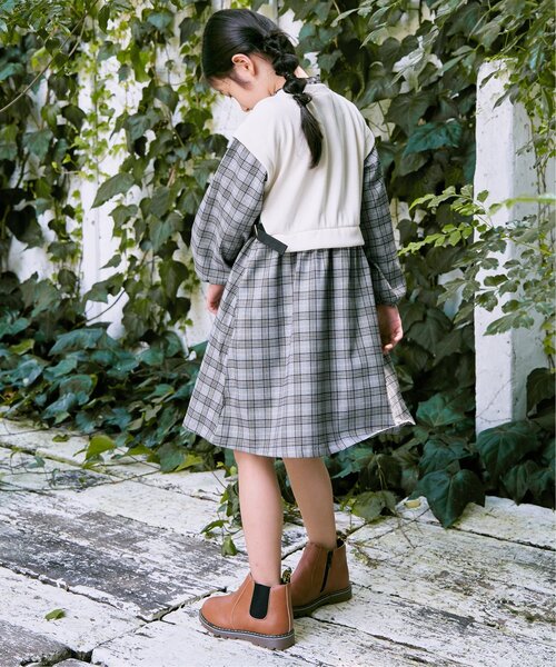 ikka（イッカ）の「ベストレイヤードドッキングワンピース（120~160cm）（ワンピース・キッズ・ライトベージュ/ブラック・150/140/130/120/160）」の6枚目の写真