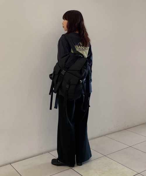 GANNI(ガニー)の「GANNI Recycled Tech Backpack(バックパック/リュック・レディース・ブラック・-)」の8枚目の写真