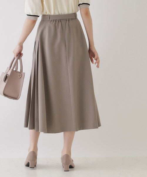 couture brooch（クチュールブローチ）の「【美シルエット・好印象スカート】サイドタックプリーツスカート（スカート・レディース・ブラウン系その他/ネイビー・36/38/40/42）」の9枚目の写真