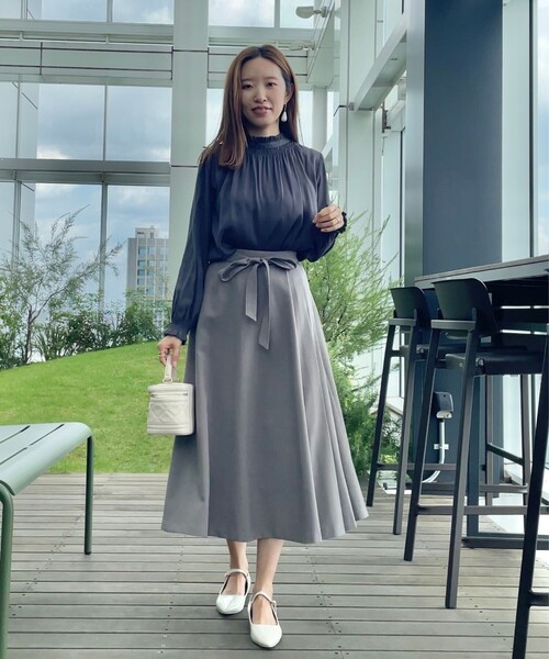 couture brooch（クチュールブローチ）の「【美シルエット・好印象スカート】サイドタックプリーツスカート（スカート・レディース・ブラウン系その他/ネイビー・36/38/40/42）」の10枚目の写真