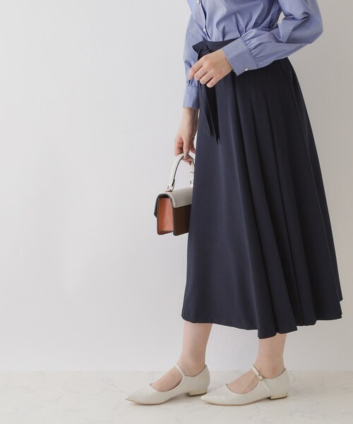 couture brooch（クチュールブローチ）の「【美シルエット・好印象スカート】サイドタックプリーツスカート（スカート・レディース・ブラウン系その他/ネイビー・36/38/40/42）」の18枚目の写真