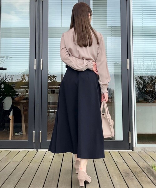 couture brooch（クチュールブローチ）の「【美シルエット・好印象スカート】サイドタックプリーツスカート（スカート・レディース・ブラウン系その他/ネイビー・36/38/40/42）」の22枚目の写真