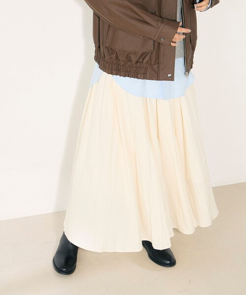 fredy emue（フレディエミュ）の「シルキーレーヨンフレアースカート（スカート・レディース・オフホワイト/ベージュ/ブラック・36/38）」の19枚目の写真