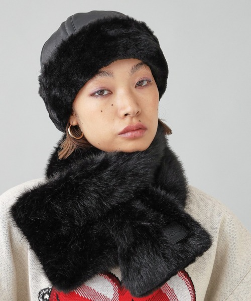 X-girl（エックスガール）の「FAUX FUR SCARF（マフラー・レディース・ブラック/グレー・ONE SIZE）」の5枚目の写真