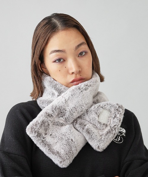 X-girl（エックスガール）の「FAUX FUR SCARF（マフラー・レディース・ブラック/グレー・ONE SIZE）」の8枚目の写真