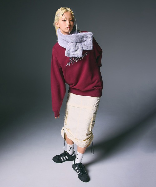 X-girl（エックスガール）の「FAUX FUR SCARF（マフラー・レディース・ブラック/グレー・ONE SIZE）」の11枚目の写真