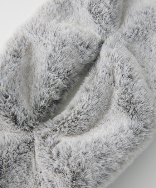 X-girl（エックスガール）の「FAUX FUR SCARF（マフラー・レディース・ブラック/グレー・ONE SIZE）」の19枚目の写真