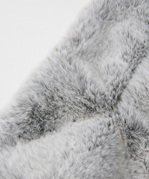 X-girl（エックスガール）の「FAUX FUR SCARF（マフラー・レディース・ブラック/グレー・ONE SIZE）」の20枚目の写真