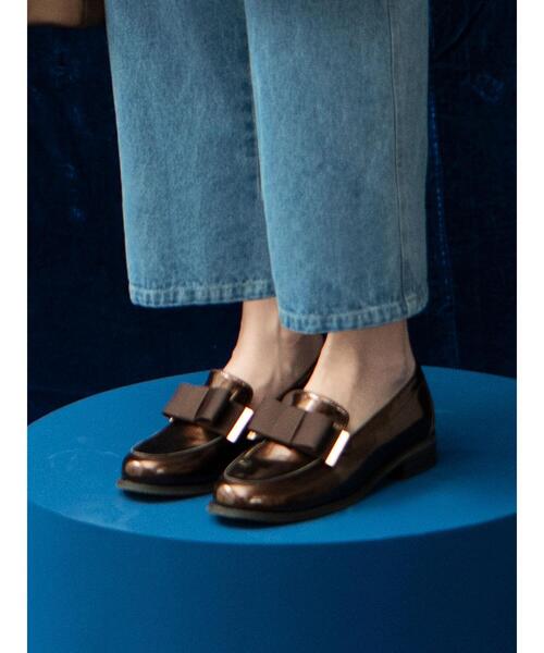 Te chichi TERRASSE（テチチテラス）の「リボンローファー（パンプス・レディース・ブラウン/ブラック/オフホワイト・M/L）」の3枚目の写真