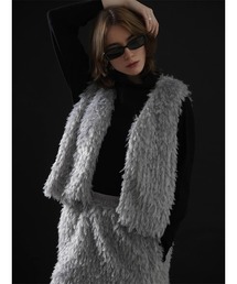 :ETHROF（イーサオブ）の「GLITTER FEATHER VEST（ベスト）」