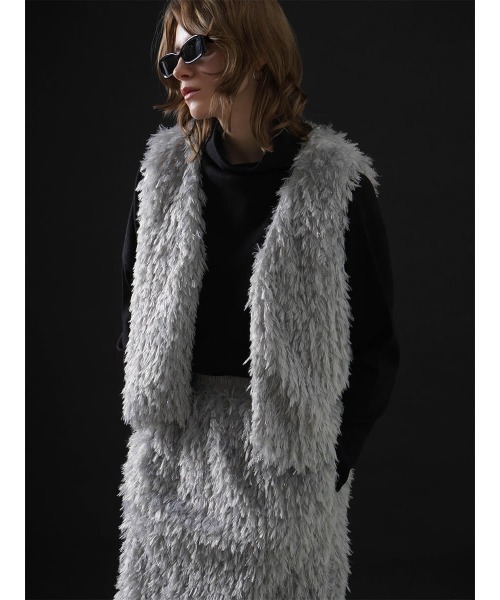 :ETHROF（イーサオブ）の「GLITTER FEATHER VEST（ベスト・レディース・ブラック/グレー/ブルー・MEDIUM）」の6枚目の写真