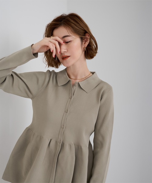 UR'S（ユアーズ）の「ウエストペプラムポロニットカーディガン（カーディガン/ボレロ・レディース・ネイビー/イエロー/ホワイト/ライトブルー/グレイッシュベージュ/ミント・S/M/L）」の3枚目の写真