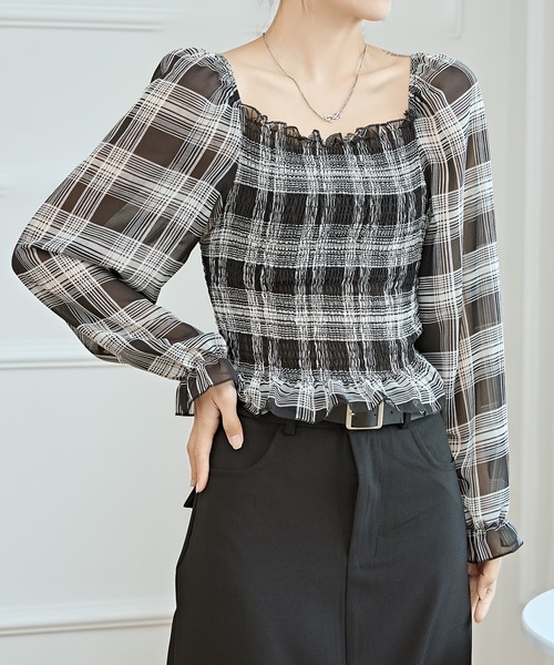 Lace Ladies(レースレディース)の「2WAY チェック柄 シャーリング クロップド トップス(シャツ/ブラウス・レディース・ブラック・S/M/XL)」の4枚目の写真