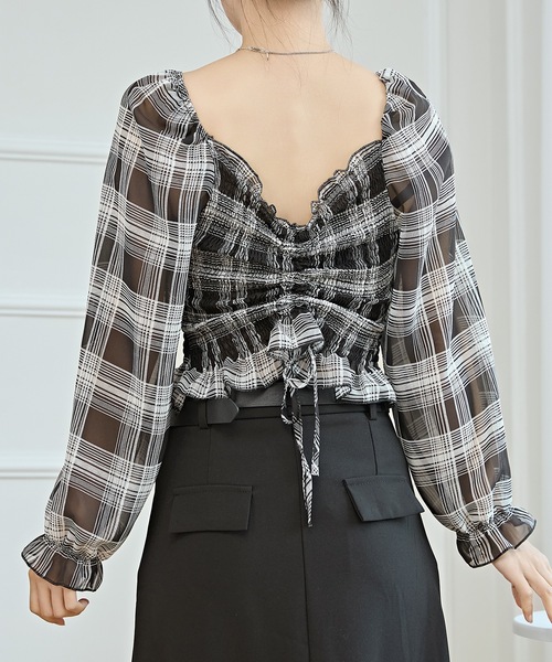 Lace Ladies(レースレディース)の「2WAY チェック柄 シャーリング クロップド トップス(シャツ/ブラウス・レディース・ブラック・S/M/XL)」の5枚目の写真