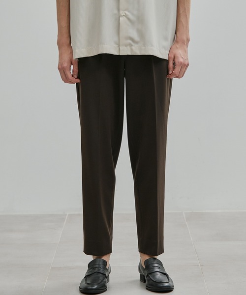 アウトラスト キープクリース 1タック ストレートパンツ｜セットアップ