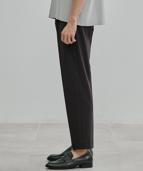 週末特価　美品　UNITED TOKYO アウトラスト キープクリース UNITED TOKYO スラックス アウトラスト キープクリース 1タック