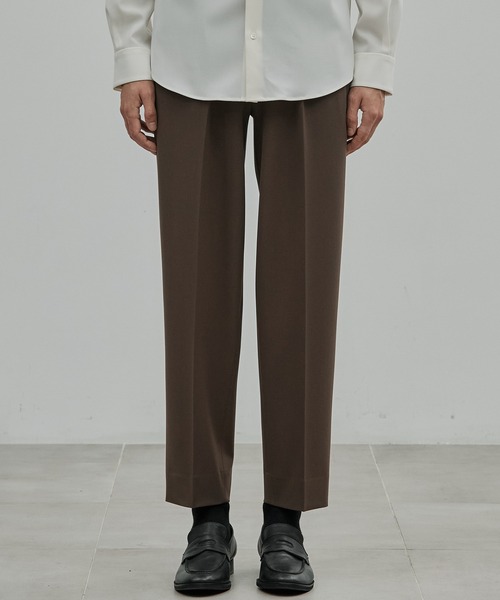 アウトラスト キープクリース 1タック ストレートパンツ