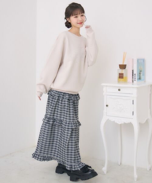 ems excite（エムズエキサイト）の「ビジューロゴBIGトレーナー（スウェット・レディース・ブルー/ナチュラル/チャコールグレー・FREE）」の6枚目の写真