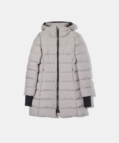 HERNO(ヘルノ)の「HERNO CAPES2 LAYER WINDSTOPPER PARKA ヘルノ ケープ ダウンコート(ダウンジャケット/コート・レディース・ネイビー/ライトグレー/ブラック/クリーム・40/44/42/38)」の15枚目の写真