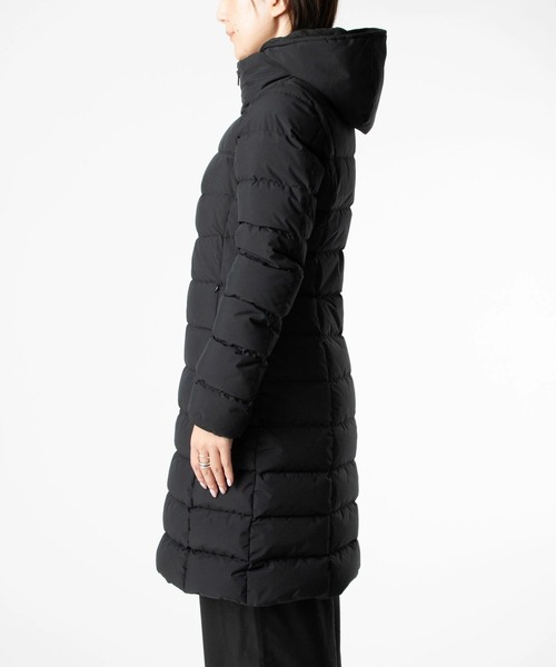 ヘルノ HERNO ダウンコート 42 ブラック 極美品♡HERNO ヘルノ 42 ラミナー ショート丈ダウン ゴア ブラック 黒