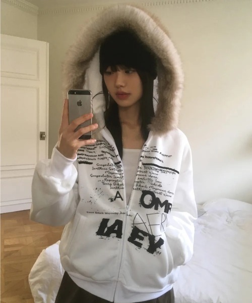 【セール】Y2K 裏起毛エコファーフードレタリングジップパーカー（パーカー）｜gossip！ロサンゼルス（ゴシップロサンゼルス）