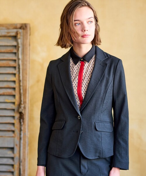 DRESSTERIOR（ドレステリア）の「【吸水速乾/接触冷感/UVカット】シェルタリングドライジャケット（テーラードジャケット・レディース・ブラック/オフホワイト・38/36/34）」の9枚目の写真