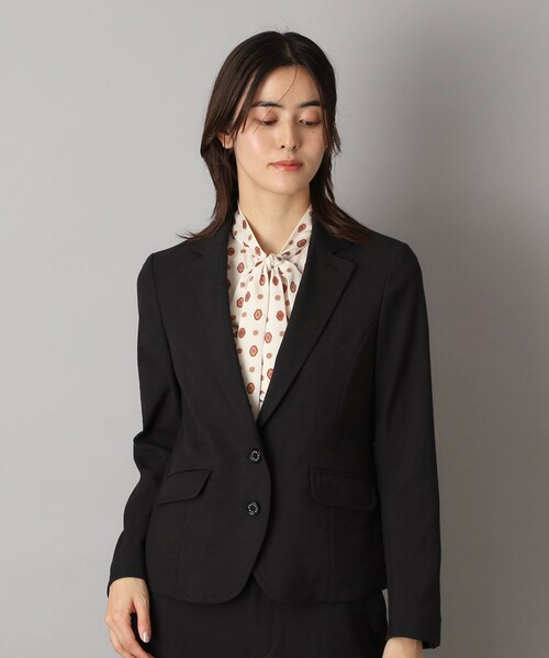 DRESSTERIOR（ドレステリア）の「【吸水速乾/接触冷感/UVカット】シェルタリングドライジャケット（テーラードジャケット・レディース・ブラック/オフホワイト・38/36/34）」の12枚目の写真