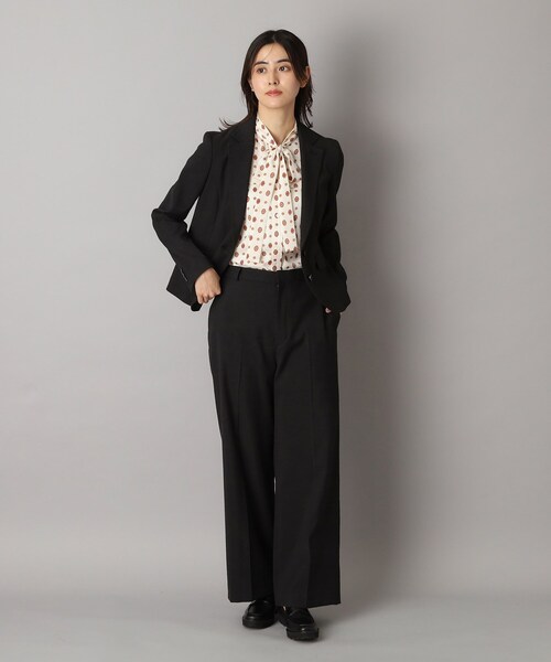 DRESSTERIOR（ドレステリア）の「【吸水速乾/接触冷感/UVカット】シェルタリングドライジャケット（テーラードジャケット・レディース・ブラック/オフホワイト・38/36/34）」の13枚目の写真