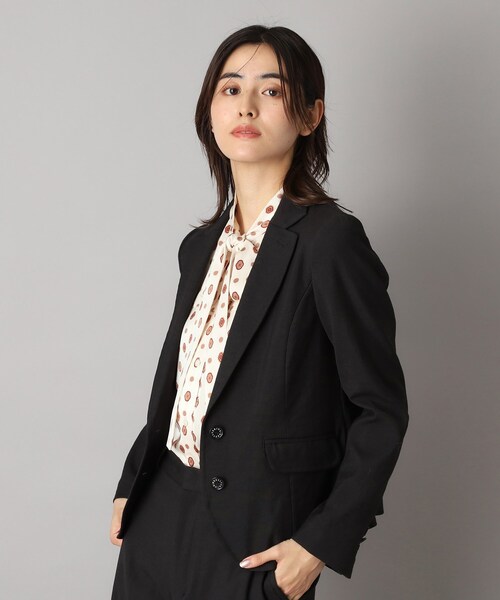 DRESSTERIOR（ドレステリア）の「【吸水速乾/接触冷感/UVカット】シェルタリングドライジャケット（テーラードジャケット・レディース・ブラック/オフホワイト・38/36/34）」の15枚目の写真