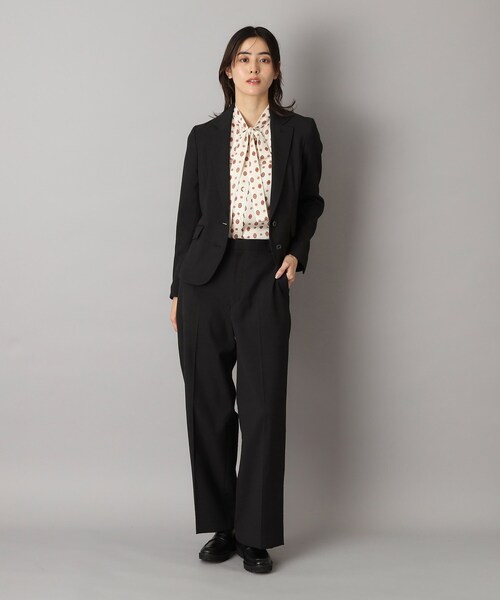 DRESSTERIOR（ドレステリア）の「【吸水速乾/接触冷感/UVカット】シェルタリングドライジャケット（テーラードジャケット・レディース・ブラック/オフホワイト・38/36/34）」の16枚目の写真