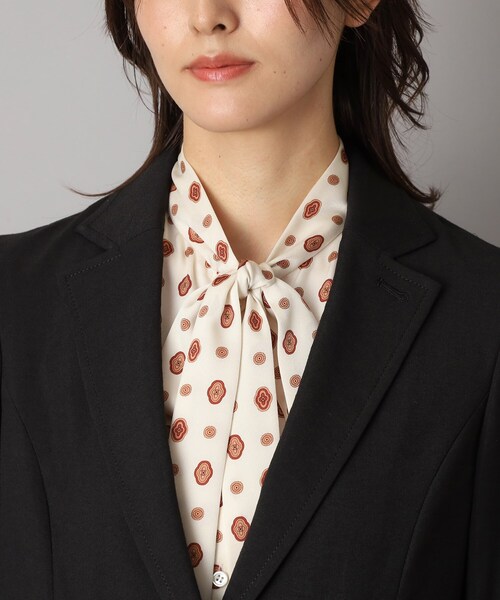 DRESSTERIOR（ドレステリア）の「【吸水速乾/接触冷感/UVカット】シェルタリングドライジャケット（テーラードジャケット・レディース・ブラック/オフホワイト・38/36/34）」の18枚目の写真