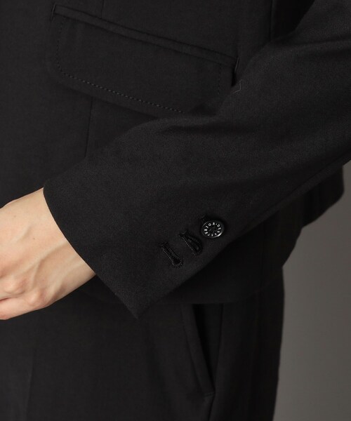 DRESSTERIOR（ドレステリア）の「【吸水速乾/接触冷感/UVカット】シェルタリングドライジャケット（テーラードジャケット・レディース・ブラック/オフホワイト・38/36/34）」の20枚目の写真