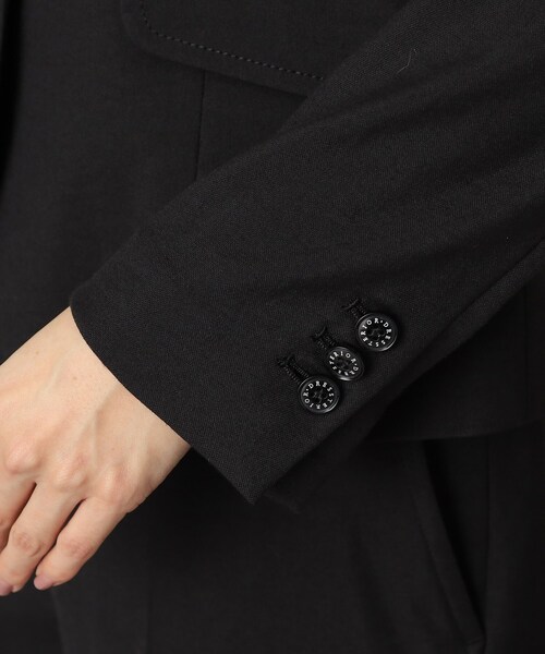 DRESSTERIOR（ドレステリア）の「【吸水速乾/接触冷感/UVカット】シェルタリングドライジャケット（テーラードジャケット・レディース・ブラック/オフホワイト・38/36/34）」の21枚目の写真