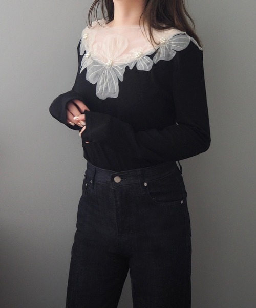 LAULEN（ローレン）の「sheer flower cut pullover /フラワーモチーフ シアー切り替え 長袖 プルオーバー（Tシャツ/カットソー・レディース・ブラック/アイボリー・FREE）」の5枚目の写真