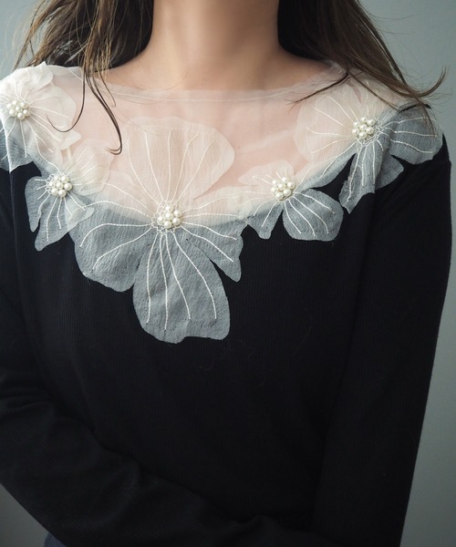 LAULEN（ローレン）の「sheer flower cut pullover /フラワーモチーフ シアー切り替え 長袖 プルオーバー（Tシャツ/カットソー・レディース・ブラック/アイボリー・FREE）」の4枚目の写真