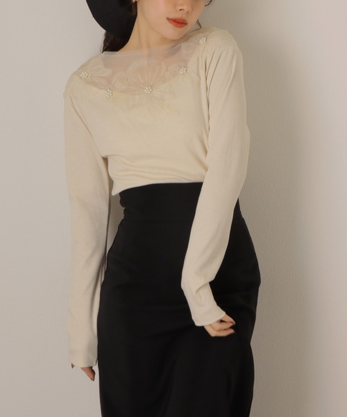 LAULEN（ローレン）の「sheer flower cut pullover /フラワーモチーフ シアー切り替え 長袖 プルオーバー（Tシャツ/カットソー・レディース・ブラック/アイボリー・FREE）」の12枚目の写真