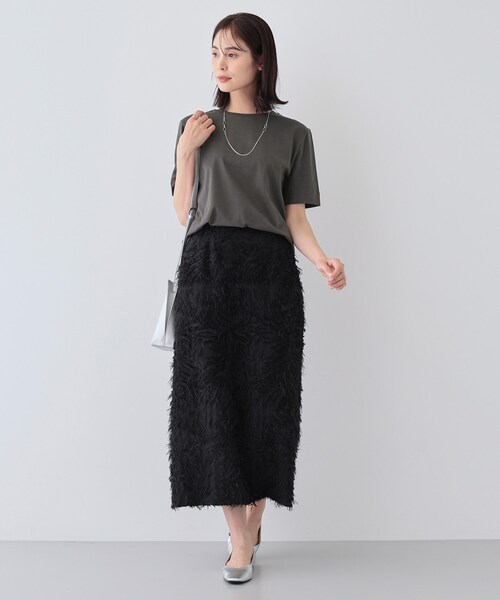 INDIVI（インディヴィ）の「【洗える】シンプルきれいめ無地Tシャツ（Tシャツ/カットソー・レディース・ホワイト/イエロー系その他/サックスブルー/チャコールグレー・38/34/05/15 /13/19）」の12枚目の写真