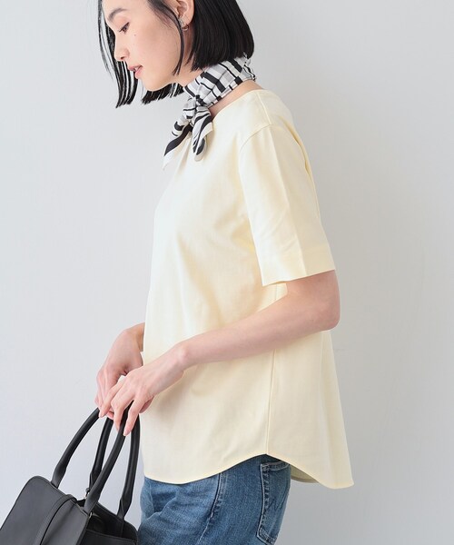 INDIVI（インディヴィ）の「【洗える】シンプルきれいめ無地Tシャツ（Tシャツ/カットソー・レディース・ホワイト/イエロー系その他/サックスブルー/チャコールグレー・38/34/05/15 /13/19）」の14枚目の写真