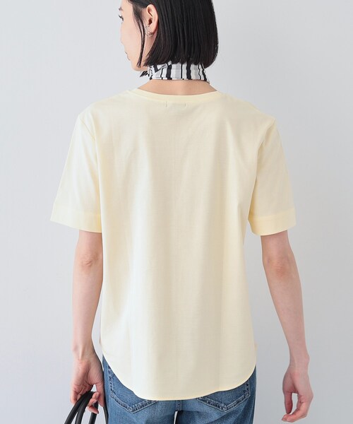 INDIVI（インディヴィ）の「【洗える】シンプルきれいめ無地Tシャツ（Tシャツ/カットソー・レディース・ホワイト/イエロー系その他/サックスブルー/チャコールグレー・38/34/05/15 /13/19）」の15枚目の写真