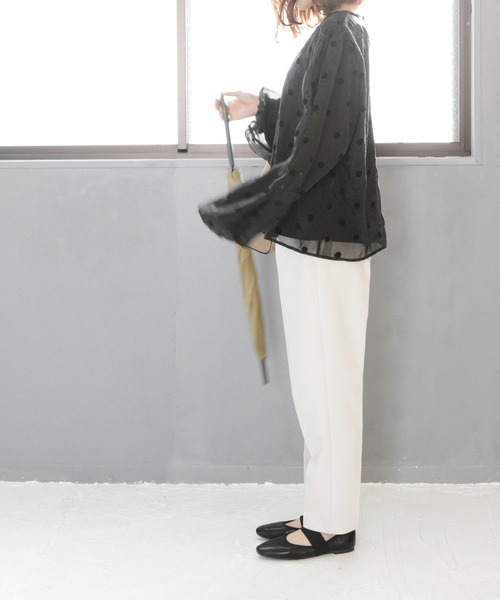 SOROTTO（ソロット）の「晴雨兼用 ゴムベルト付きレインパンプス/スクエアトゥ（レインシューズ・レディース・ブラック系その他/グレイッシュベージュ/ブラック・23.5cm/24.5cm/23.0cm/24.0cm/22.5cm）」の4枚目の写真