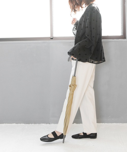 SOROTTO（ソロット）の「晴雨兼用 ゴムベルト付きレインパンプス/スクエアトゥ（レインシューズ・レディース・ブラック系その他/グレイッシュベージュ/ブラック・23.5cm/24.5cm/23.0cm/24.0cm/22.5cm）」の5枚目の写真