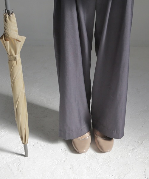 SOROTTO（ソロット）の「晴雨兼用 ゴムベルト付きレインパンプス/スクエアトゥ（レインシューズ・レディース・ブラック系その他/グレイッシュベージュ/ブラック・23.5cm/24.5cm/23.0cm/24.0cm/22.5cm）」の16枚目の写真