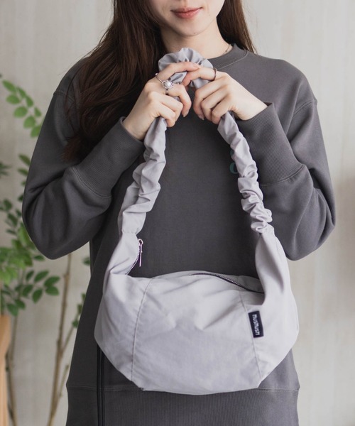 HusHusH（ハッシュアッシュ）の「【新色追加】HusHusH ハッシュアッシュ ギャザーショルダーバッグ（ショルダーバッグ・レディース・ブラック/グレー・フリー）」の9枚目の写真