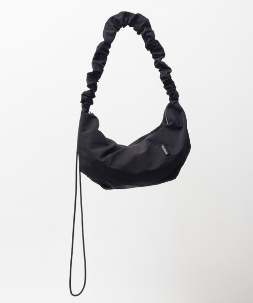 HusHusH（ハッシュアッシュ）の「【新色追加】HusHusH ハッシュアッシュ ギャザーショルダーバッグ（ショルダーバッグ・レディース・ブラック/グレー・フリー）」の13枚目の写真