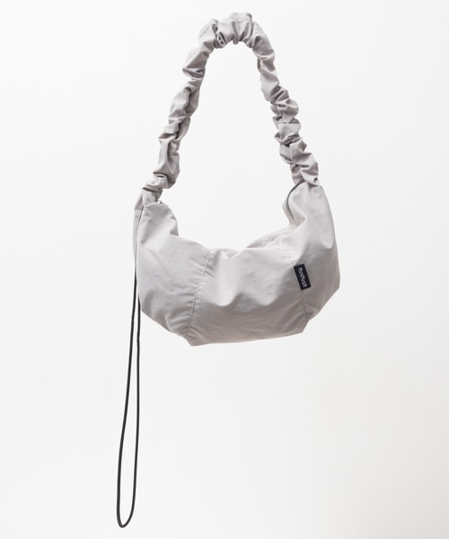 HusHusH（ハッシュアッシュ）の「【新色追加】HusHusH ハッシュアッシュ ギャザーショルダーバッグ（ショルダーバッグ・レディース・ブラック/グレー・フリー）」の14枚目の写真