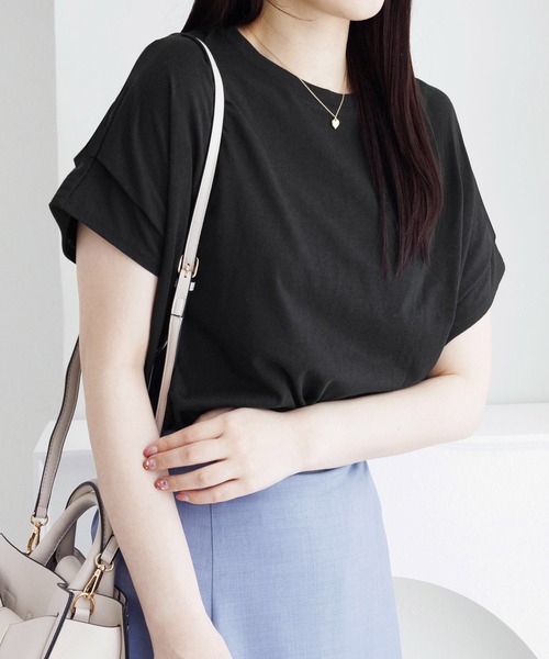 alotta(アロッタ)の「【接触冷感】脱普通!すっきり見え大人の上品見えTシャツ(Tシャツ/カットソー・レディース・ホワイト/ブラック/オリーブ/チャコール/ダークブルー/イエロー/グレー系その他/ホワイト系1/オリーブ系1・L/M/5L/4L/3L/LL)」の3枚目の写真