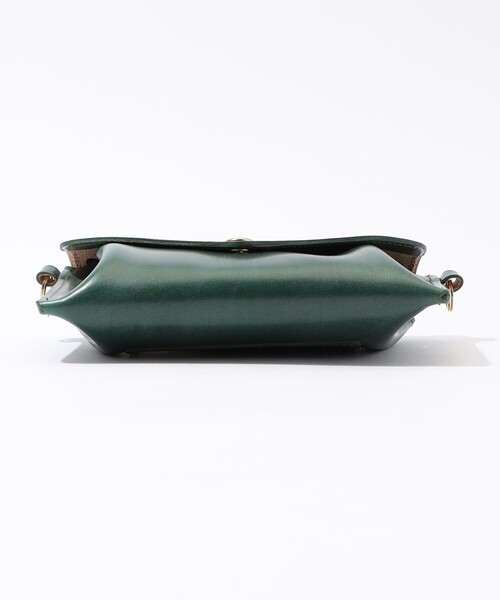 TOMORROWLAND （トゥモローランド）の「GLENROYAL ブライドルレザー ショルダーミニバッグ（ショルダーバッグ・メンズ・ブラック/グレイッシュベージュ/ブラウン/グリーン/パープル・FREE）」の9枚目の写真